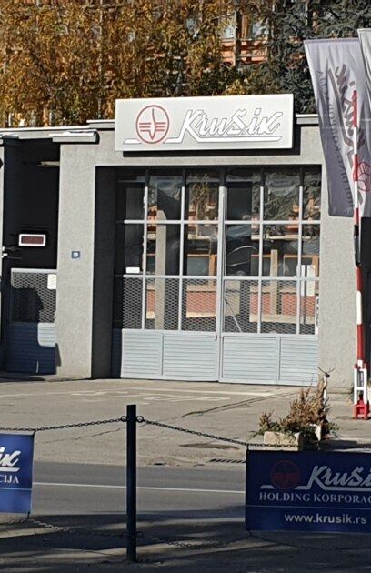 Петима души са поличили леки наранявания след експлозия във военен