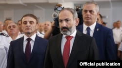 Վարչապետ Նիկոլ Փաշինյանը և նրա կառավարության առաջին ոստիկանապետ Վալերի Օսիպյանը, հուլիս, 2018թ.