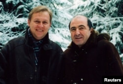 Андрей Луговой и Борис Березовский, 1998 год