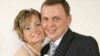 Алексей Прокопенко с женой (свадебная фотография).