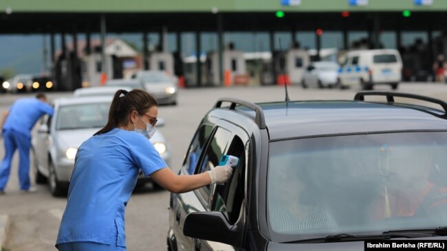 Autoritetet shëndetësore në luftë me pandeminë