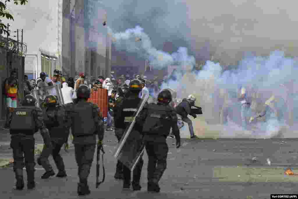 A confrontation in Caracas