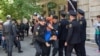 Parlament polisin elektroşokdan istifadəsinə icazə verdi
