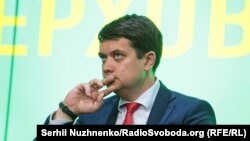 «Я сам щойно з новин дізнався», – сказав Разумков на питання кореспондента Радіо Свобода