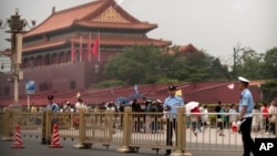 Тяньаньмэнь алаңындағы күзет. Пекин, 4 маусым 2019 жыл.