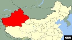 ایالت خودگردان شین‌جیانگ -به رنگ قرمز- بر نقشه چین