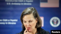 Victoria Nuland, intr-o conferință de presă la ambasada americană din Kiev, astăzi, 7 februarie, 2014