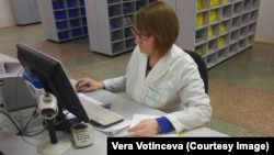 Вера Вотинцева на рабочем месте (до увольнения)