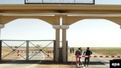 Таможенный пункт на границе Афганистана и Ирана. Иллюстративное фото