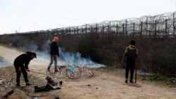 Saopštenje turskih vlasti preti da dovede u pitanje sporazum kojim je sprečen najveći talas izbeglica od završetka Drugog svetskog rata (Fotografija: migranti na tursko-grčkoj granici, mart 2020)