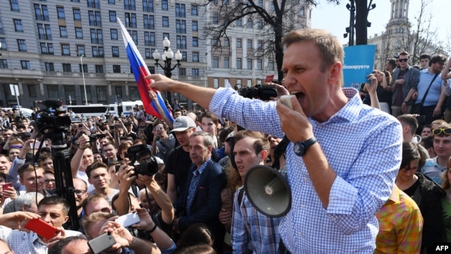 Russian opposition leader Alexei Navalny (file photo)