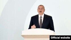 Azerbaýjanyň dolandyryjy Täze Azerbaýjan partiýasynyň başlygy, prezident Ylham Alyýew