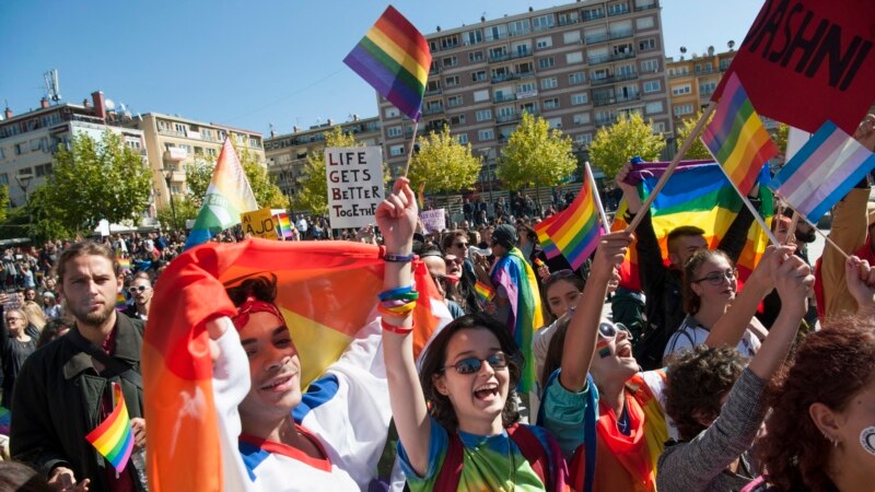 Унапредени ЛГБТИ правата, останува дискриминацијата и говорот на омраза 