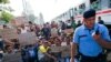 Kriza me migrantë: Kroacia mbyll kufirin me Serbinë