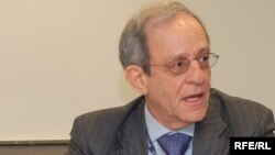 Daniel Serwer