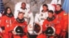 Екіпаж шаттлу «Колумбія» (STS-87, 1997 рік): Леонід Каденюк, Кевін Крегель, Стівен Ліндсі, Уїнстон Скотт, Калпана Чавла, Такао Дої (фото з сайту NASA) 