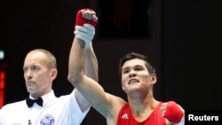Қазақ боксшысы Данияр Елеусінов 69 килограмда Азия ойындарының чемпионы атанды. Инчхон, 3 қазан 2014 жыл.