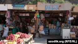 Тысячи приезжих из областей Узбекистана заняты торговлей на рынках Ташкента.