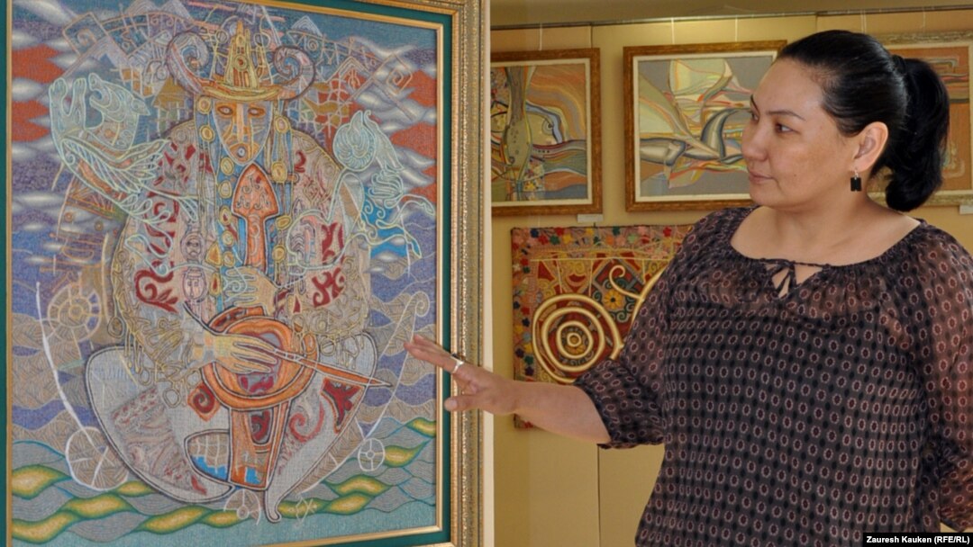 Лесбиянки душта қызбен секс қыз