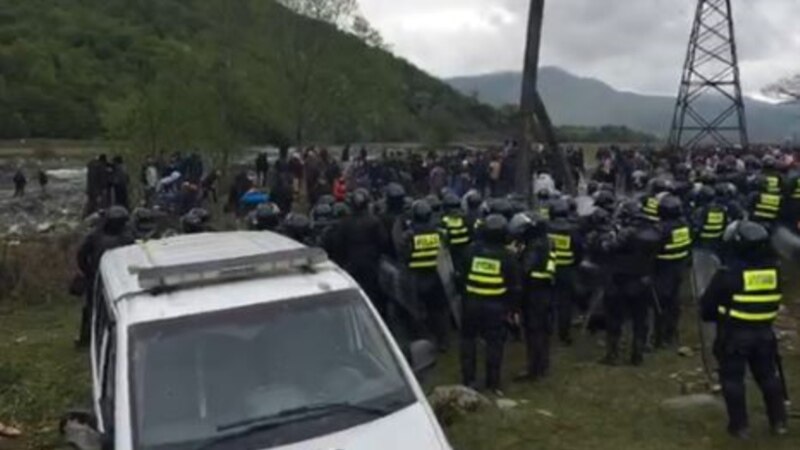 Policija suzavcem na demonstrante u Gruziji