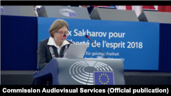 Сестра Олега Сенцова Наталія Каплан виступає в Європарламенті на церемонії вручення премії Сахарова, 12 грудня 2018 року
