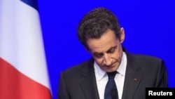 Николя Саркози үзенең җиңелүен ишеткәннән соң