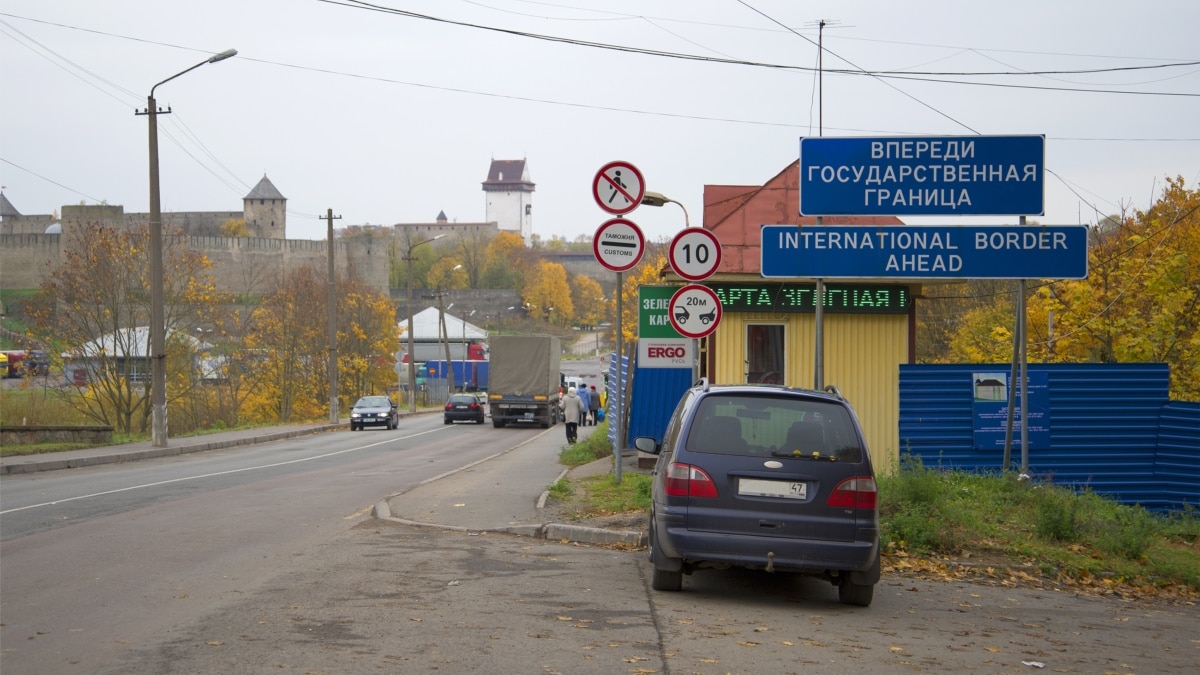 Задержанным в Эстонии журналистам 