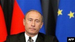 ولاديمير پوتين، رييس جمهوری روسيه، هشدار داد اهداف جديدی در اروپا برای موشکی های روسی به وجود خواهند آمد.