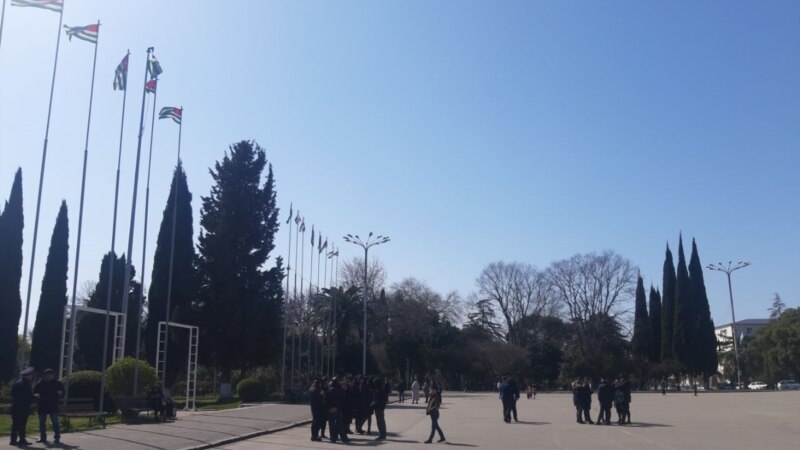 Абхазская неделя: «последний аккорд» шестого созыва, политические страсти накаляются