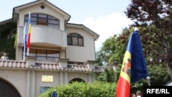 Consulatul Român de la Bălți, în ziua inaugurării - 9 iulie 2010.