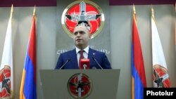 Armenia - Armen Ashotian, a deputy chairman of the ruling Republican Party of Armenia, holds a news conference in Yerevan, 13Jul2016.