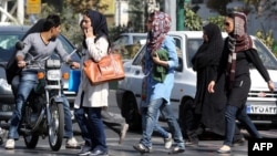 Iranian authorities have tried to keep strict tabs on women's clothing and fashion since the 1979 revolution. 