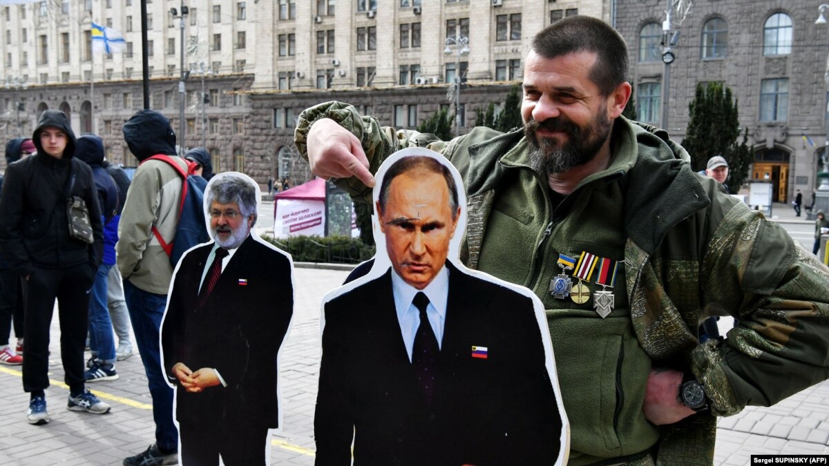 oi5.ru: Война на Донбассе: заявления Коломойского и Сивохи вызывают обеспокоенность (обзор прессы) Война на Донбассе: заявления Коломойского и Сивохи вызывают обеспокоенность (обзор прессы)