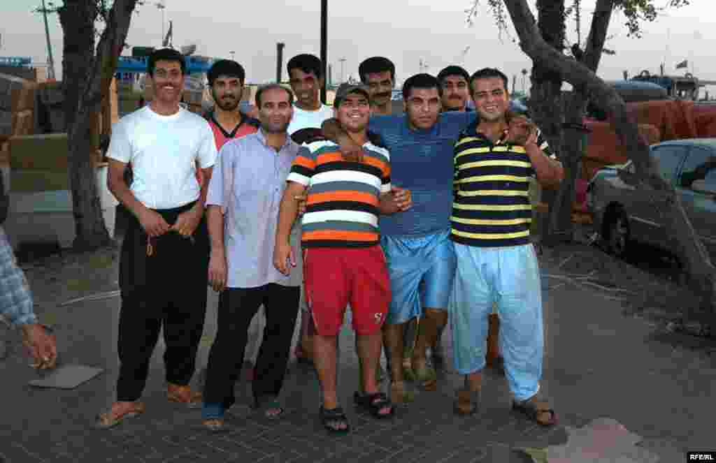 U.A.E, Iranian sailors in Dubai, 05/07/2007