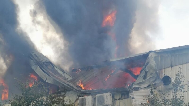 Под Керчью ликвидировали пожар в супермаркете «Шоссейный» – спасатели