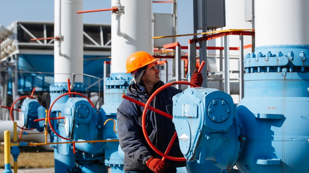Украина приостанавливает транзит трети газа в Европу