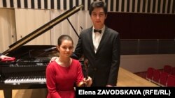 Лауреаты IX Международного конкурса «Ночь в Мадриде» пианист Барас Куджба и скрипачка Мария-Эмилия Терзян-Хагба