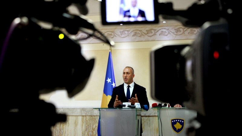 Haradinaj: Beteja kundër radikalizmit duhet të bëhet në shkolla