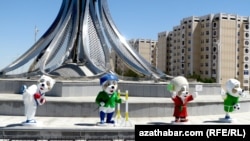 В столице Туркменистана накануне начала Азиатских игр в закрытых помещениях и по боевым искусствам. 