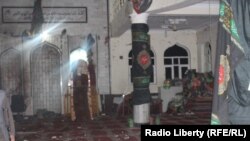 حمله انتحاری در داخل مسجد امام زمان در منطقه دشت برچی کابل که شماری از نمازگزاران در آن کشته شدند. مسئولیت این حمله را گروه داعش به عهده گرفت