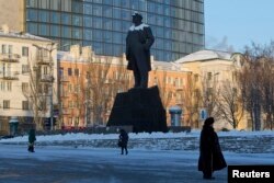 Пам'ятник Леніну в Донецьку (архівне, довоєнне фото)