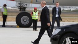 Володимир Путін покидає Брісбен без супроводу офіційних осіб, 16 листопада 2014 року