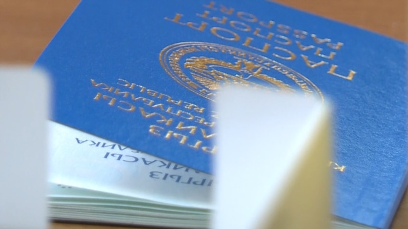 Кара-Суу райондук паспорт столунун башчысы пара менен кармалды