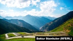 Ландшафт Кыргызстана — серьёзный вызов для любого сухопутного транспортного проекта.