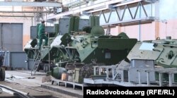 Ремонт корпусів БТР-80. Київський бронетанковий завод