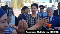 Гульшара Абдыкаликова и Бердибек Сапарбаев вышли к женщинам. Нур-Султан, 3 июня 2019 года.