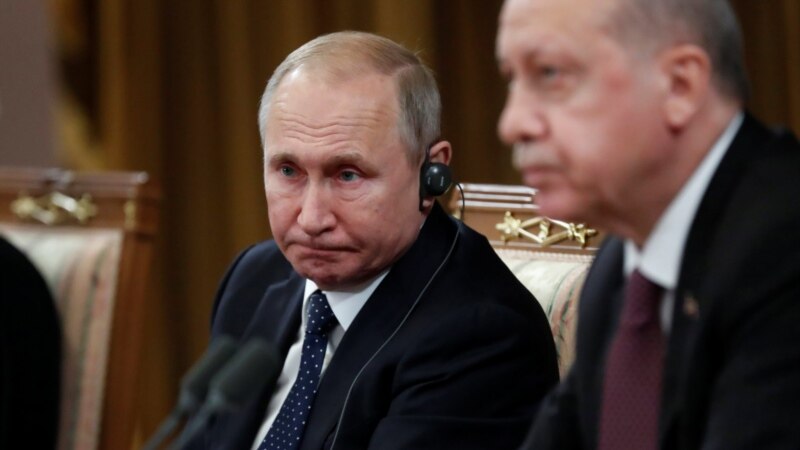 Putin e Erdogan bisedojnë për luftën në Siri