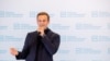 Сторонники Навального провели встречу с избирателями в Москве