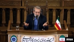 Iranian moderate conservative politician Ali Larijani (file photo)