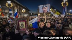 Okupljeni na dočeku predsednika Rusije Vladimira Putina u Beogradu, 17. januara 2019.